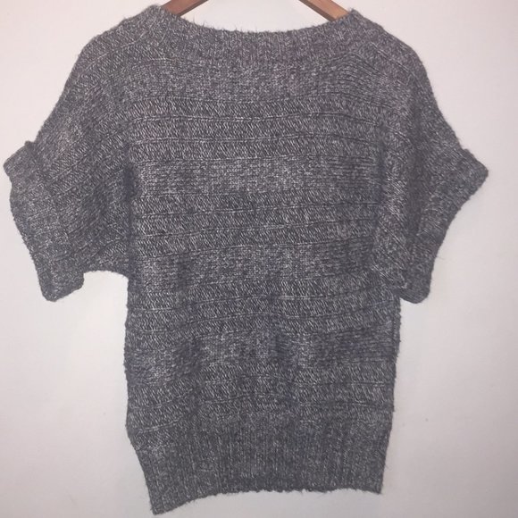 2 for $15 Forever 21 Short Sleeve Chunky Sweater - Picture 2 of 9